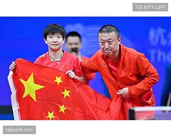 马琳这训练完直接瘫沙发上啃鸡腿的样子，谁还记得他当年打球多狠？